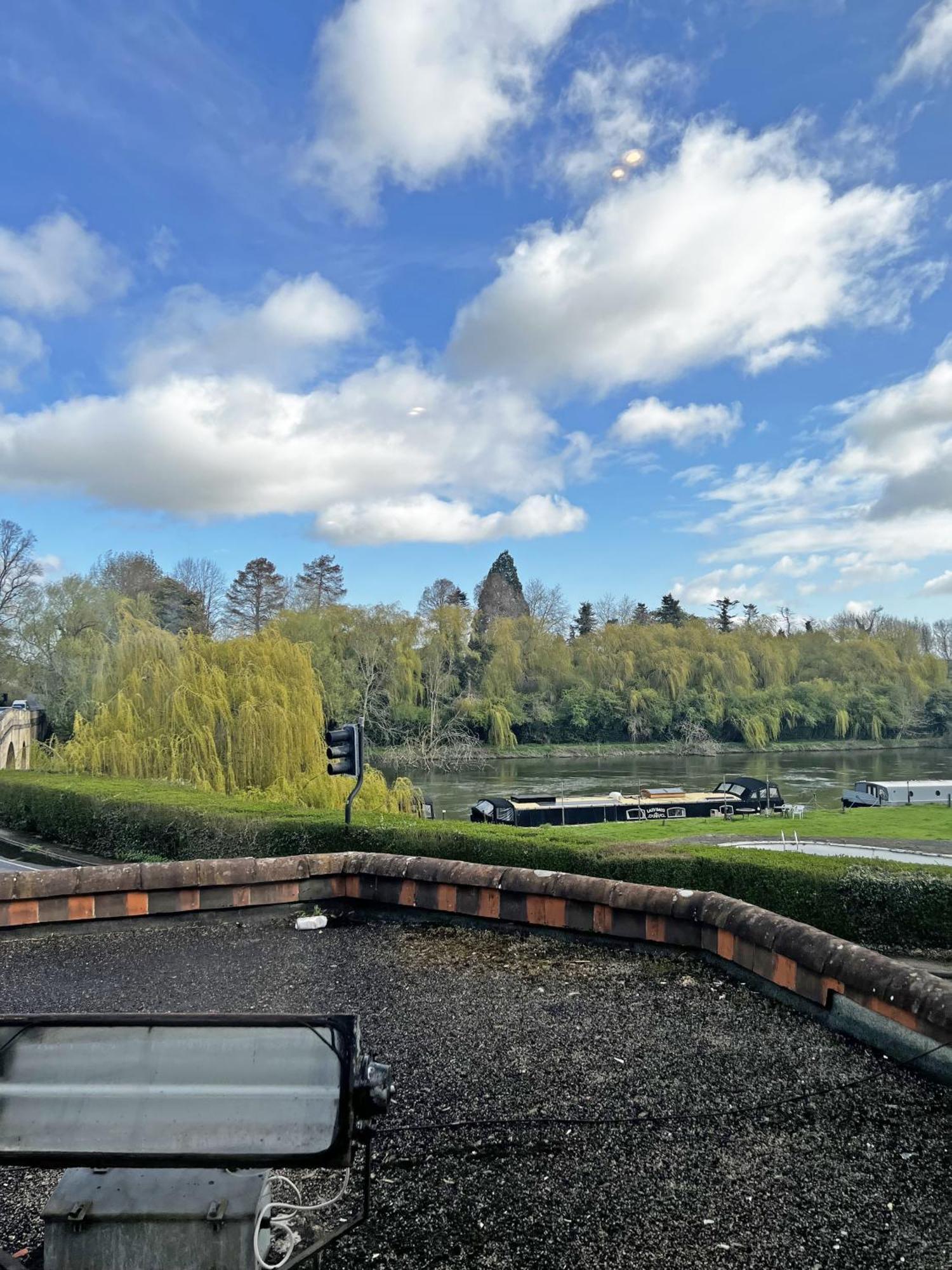 Shillingford Bridge Hotel Wallingford Exterior foto