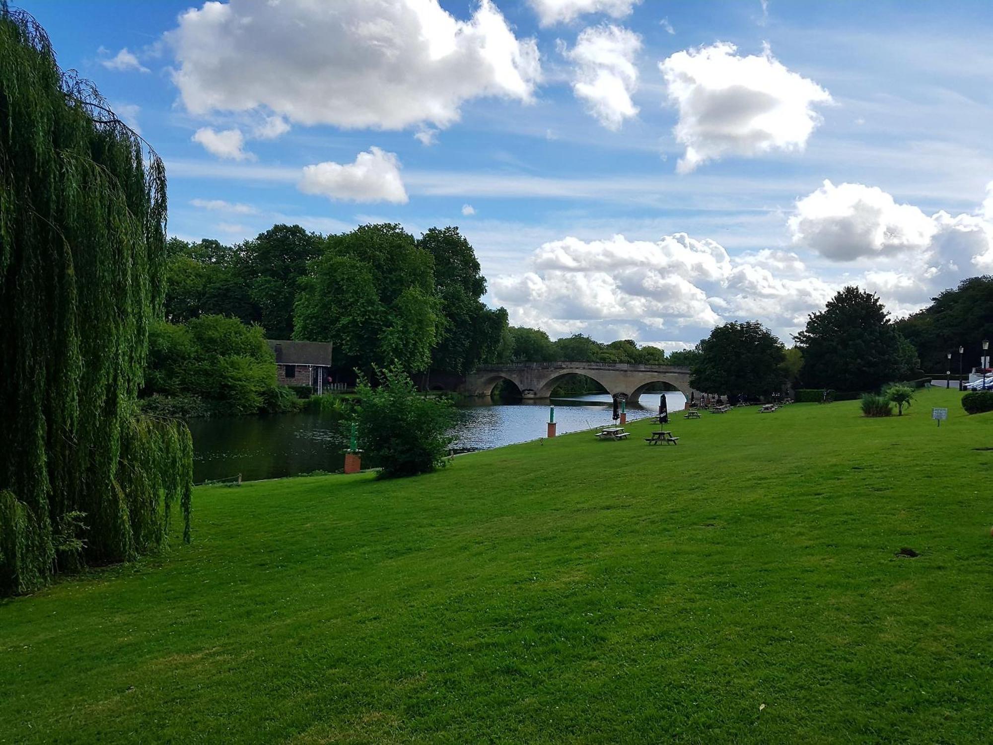 Shillingford Bridge Hotel Wallingford Exterior foto