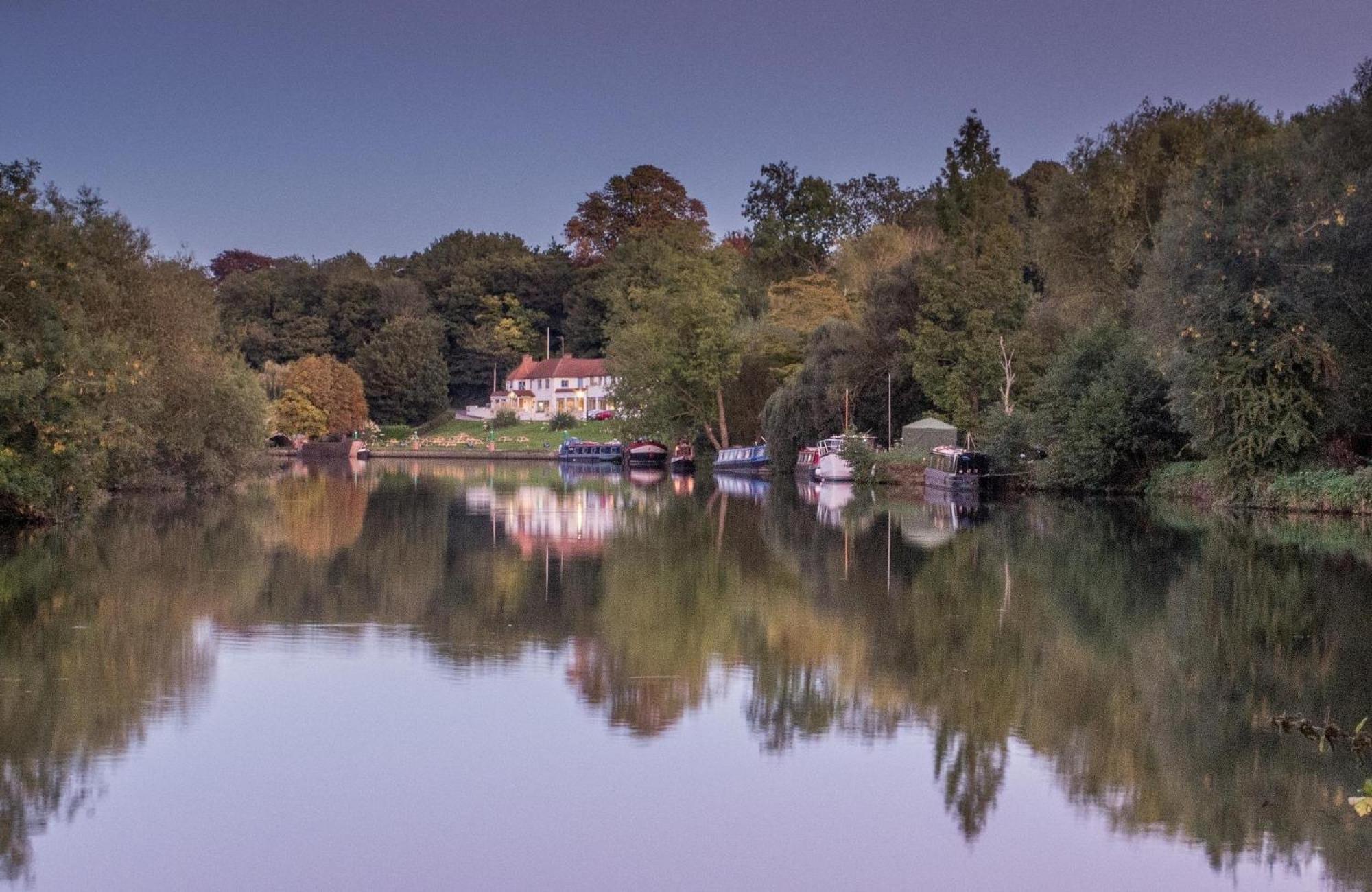 Shillingford Bridge Hotel Wallingford Exterior foto